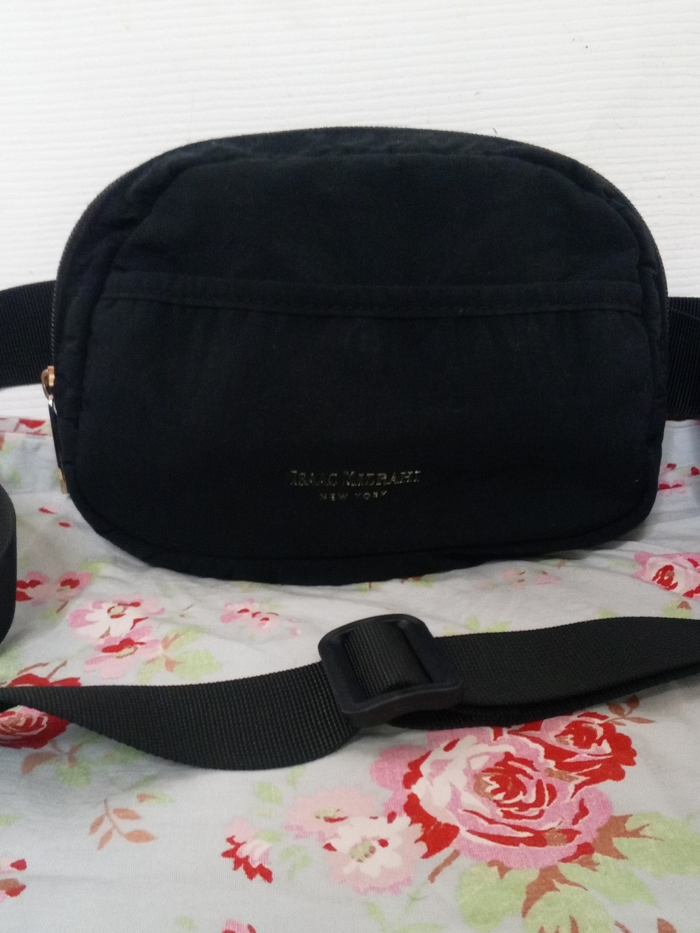 Isaac Mizrahi Black Crossbody Belt Bag